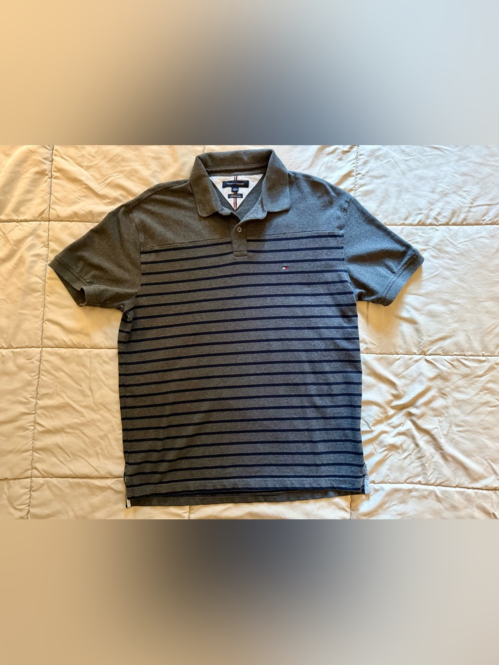 Tommy Hilfiger Men's Charcoal Gray Polo with Navy Stripes, size XL TG/XG GUC